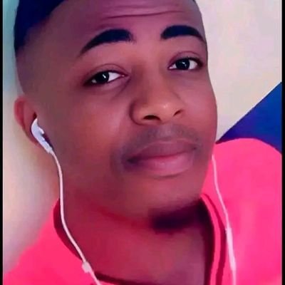 emebeifeego's profile picture. Money 💰 against the world 🌎 🌍