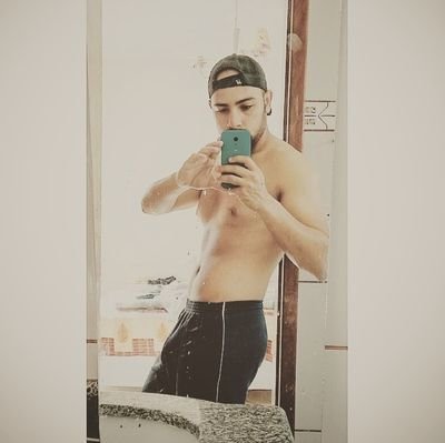 ligeirinhobr's profile picture. 👕 Fabricado no Brasil
🏡 Macaé -RJ
🎮 Gamer de Mobile legends
🦺 Segurança do Trabalho 
🦁 Leonino
🐕 Pai do Shrek.
🌟Curto 🎮✈️🏳️‍🌈