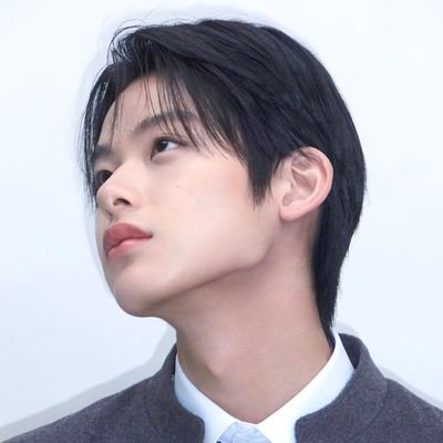 kimyunse0's profile picture. #김윤서 #뉴키즈