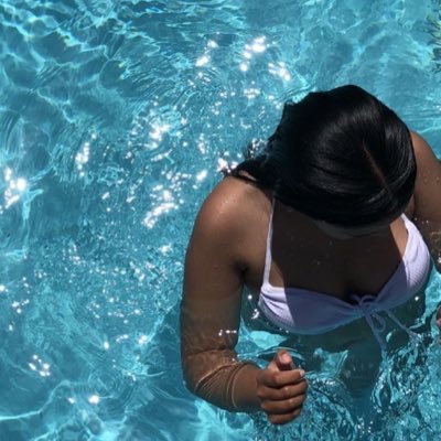 leylayagmurceli's profile picture. 🌊
