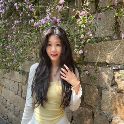 carolinefang176's profile picture. 