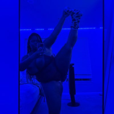 THIS IS MY ONLY PAGE!! | 18+ NSFW 🔞 | Swinger |🍍Couples Page @papaxbunny | Polyamorous Witch | 46DDD | Leo 🌞 Leo 🌕 Leo ⬆️ | DM FEE $8 CASHAPP $thickmamat8