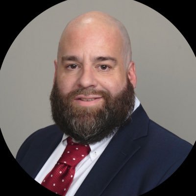 Former GOP operative turned critic of the far-right. Now, as a business leader and father, I and push for ethical leadership and democracy.