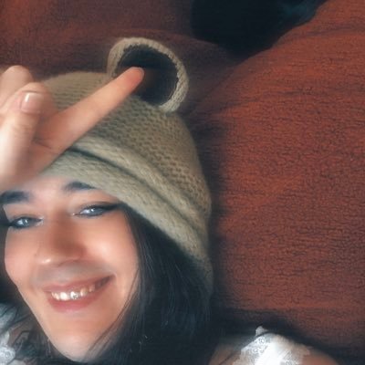 arandombee's profile picture. ˗ˎˊ fucking gay ˎˊ˗