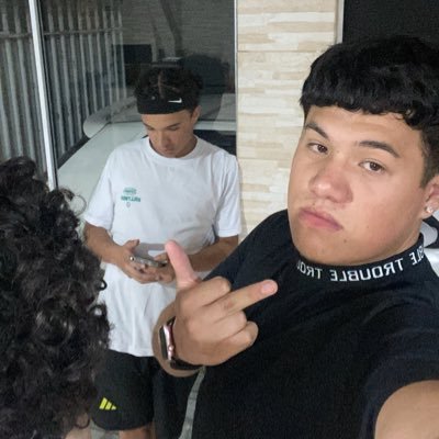 Jogador profissional Time: desempregado futebol clube 😘🤙