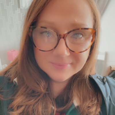 Proud Mancunian 🐝 lover not a fighter 🥰MUFC til I die ❤️⚽️ beer drinker 🍺🍻loved up 💋😘 No DMs