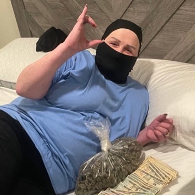 Heybuddy5507's profile picture. my heart cold idk why it just is