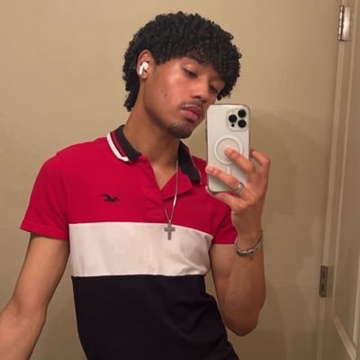 himichaelnelson's profile picture. spread love and kindness ❤️