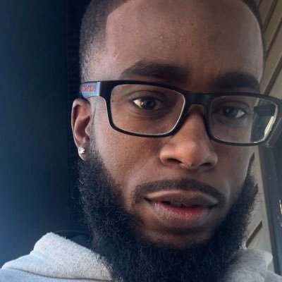 317✈615 Graphic Designer / Producer / Musician / Social Media Manager. Keep Faith, Stay Focused