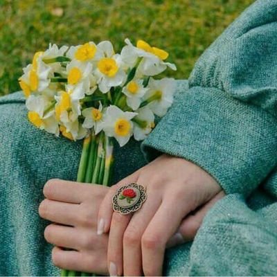﷽
گمنامے!
تنهابراۍ #شهدا نیست
میتونے زنده باشے و
سرباز ِ حضرت زهراباشے !
اما یھ شرط دارھ ؛
باید فقط براۍ ..
خدا کارکنے
نھ ریا .
#اللهم_الرزقناتوفیق_شهادت