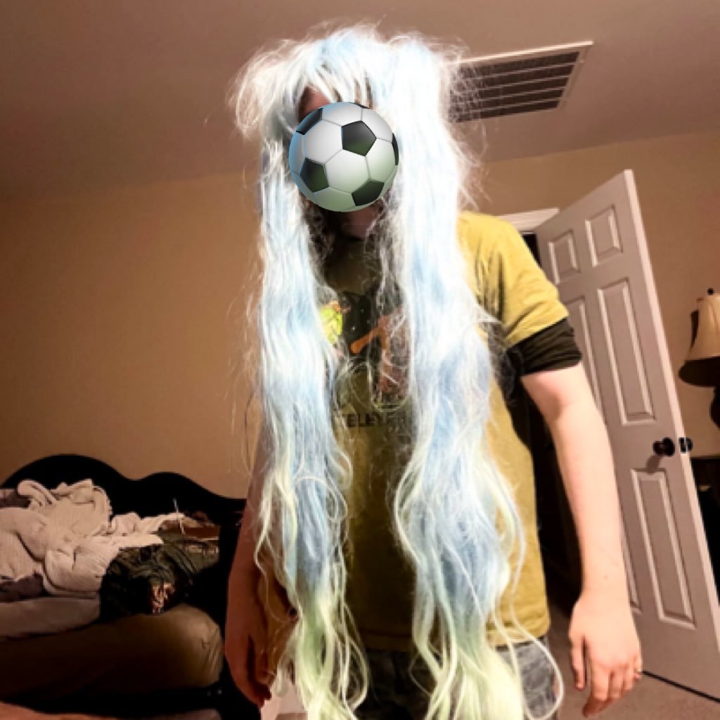 I’m Colin, I’m 15, and I love The Owl House! Cyberpunk Edgerunners is peak fiction. Number one IGOR Stan and My Pronouns are he/they :3
