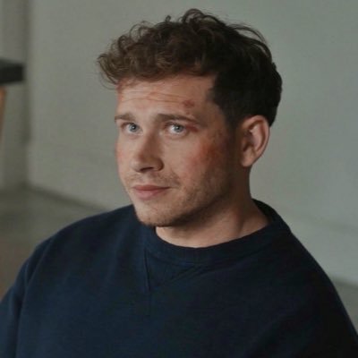 dn4fift's profile picture. louis y yo cantamos chicago el 18 de mayo