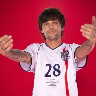 Larrie in Louis' lane. Veteran fan. NO STUNTS. Pan🏳️🌈. OT5. She/her. Adult.