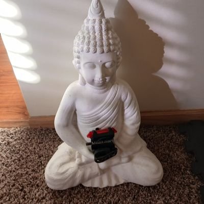 Hi my name's Eric. I make video games!
I named my one man game studio after a Buddha statue that I rescued from a dumpster.
Making Kitesurf Runner.