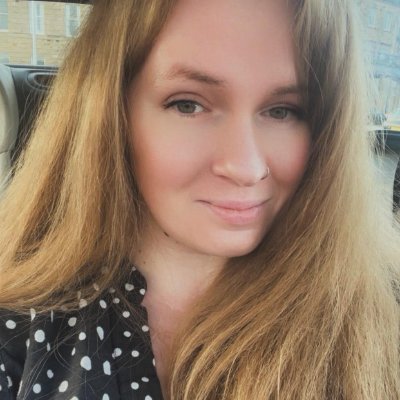 Founder @ Darling Mellow ➡ https://t.co/CQqlEkgsst | I wrote a book that might make you blush ➡ https://t.co/LfYtWOPdsT | ⛔ No DMs. That’s private.