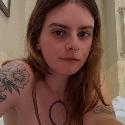 ✧・゚: *✧ Welcome to my Slice of Happiness ✧*:・゚✧ 18+ ☾ Lewd Content Creator ☾ Temptress ☾ Friend