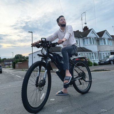 AkshaySuta29631's profile picture. 