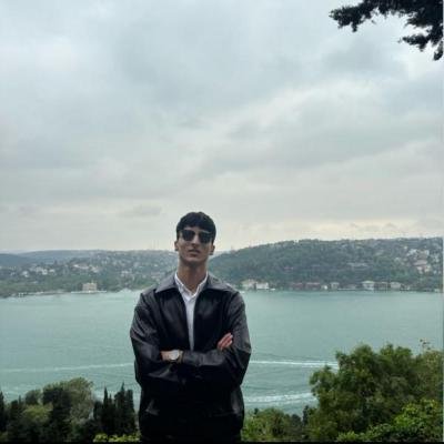 yusabozkus's profile picture. 