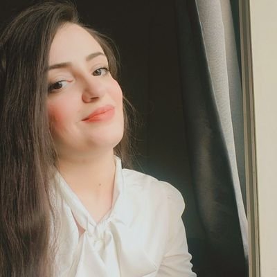 إلى أن نلتقي، ويعود الحمامُ إلى هديلهِ والكلامُ إلى دهشتهِ وقلبي إلى يديكَ الحانيتين، أحبُّك.