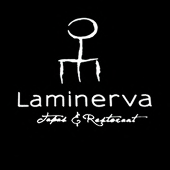 Un nuevo concepto gastronómico, un nuevo servicio de restauración se está abriendo paso en la Plaza Mayor de Cáceres, venga a conocernos y repetirá.