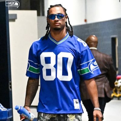 _HawkTalk's profile picture. 