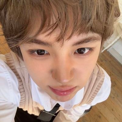 ㅤ٬ ✦ ⋆
𝒲𝖾 𝗐𝖾𝗋𝖾 𝗍𝗈𝗈 𝖼𝗅𝗈𝗌𝖾 𝗍𝗈 𝗍𝗁𝖾 𝗌𝗍𝖺𝗋𝗌
𝖨 𝗇𝖾𝗏𝖾𝗋 𝗄𝗇𝖾𝗐 𝗌𝗈𝗆𝖾𝖻𝗈𝖽𝗒 𝗅𝗂𝗄𝖾 𝗒𝗈𝗎
— 𝗋𝖾𝖿𝗅𝖾𝖼𝗍𝗂𝗈ns