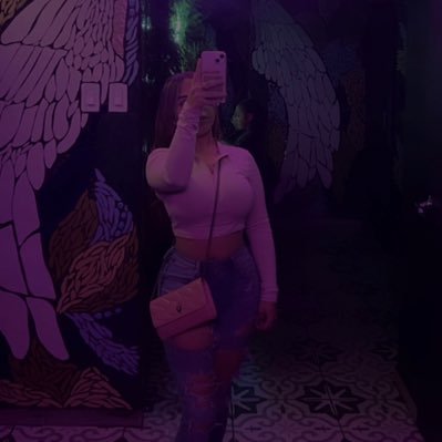 azul4422's profile picture. 