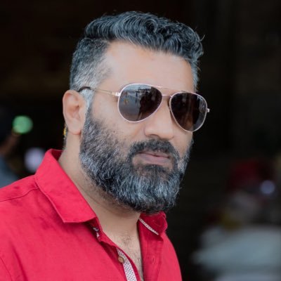 ട്വീറ്റുകളിലൂടെ എന്റെ വ്യക്തിത്വം അളക്കരുത്.. എല്ലാം ഒരു ഷോ ഓഫ് മാത്രം. ശെരിക്കും ഞാൻ ഇതിനേക്കാൾ അലമ്പാണു..! Wild Life - Photography - Travel - Cooking - Jeep