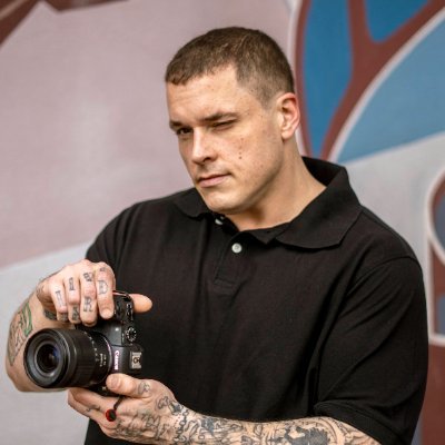 twiztid_xx's profile picture. From prison to professional. Had to switch up the Hustle.  #TRW