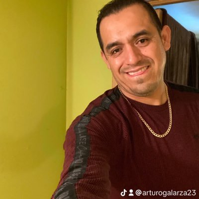 ArturoGala412's profile picture. 