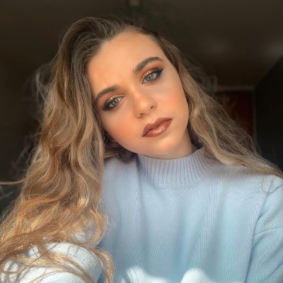 CamileeAnne's profile picture. Writing my own story, one chapter at a time. ✍️ | Exploring new worlds through words