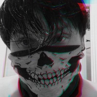 suicide_alucard's profile picture. just a bored 29yo who asks himself daily why am i still alive lol jk maybe anyways dms always open even for hate mail 🤪 MDNI!! ask me a bout a random shit