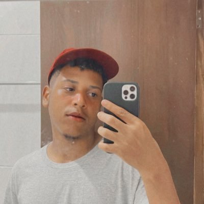 Deogu2's profile picture. Sou da Bahia, mas o vermelho e o preto são as cores da pista. @ecvitoria.
