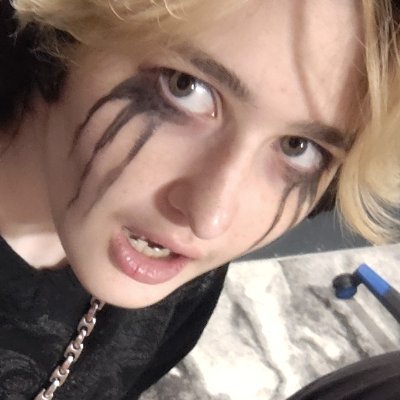 leo (carson stalker!)さんのプロフィール画像