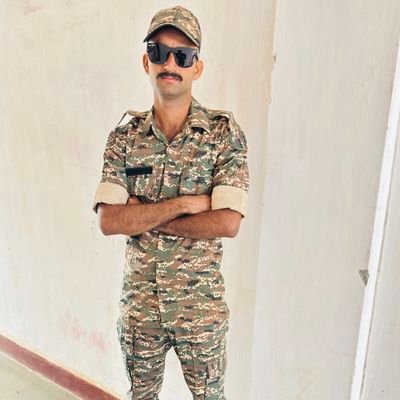 एक #फ़ौजी के #रूतबे से बड़ा कोई #रूतबा नहीं होता, #वर्दी की #शान 🇮🇳से बड़ी कोई #शान नही होती और #देश से बड़ा कोई # धर्म नहीं होता 🇮🇳