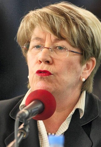 dabousquet's profile picture. 📚Directrice de l’ouvrage « Le Féminisme pour les nul•le•s » (2019, @editionsfirst)- Présidente du @hcefh (2013-2019) - Députée des Côtes d'Armor (1997-2012).