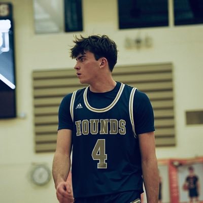 Class of 2027 | 6 ft 166 lbs | Pullman High School, WA | guard🏀 #4 | All League Honorable Mention | wr/db 🏈 #4| pitcher/LF ⚾️#8 | YouTube: chelseaholstad