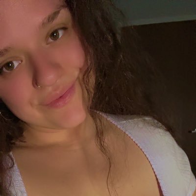 speedyesther's profile picture. hey bitch