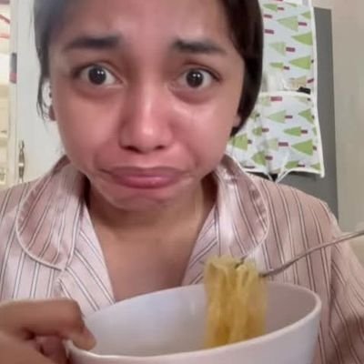 liwayway0219's profile picture. literary/cultural studies | currently learning three languages (🇪🇸🇧🇷🇯🇵) | translation, magical realism, gay erotic culture