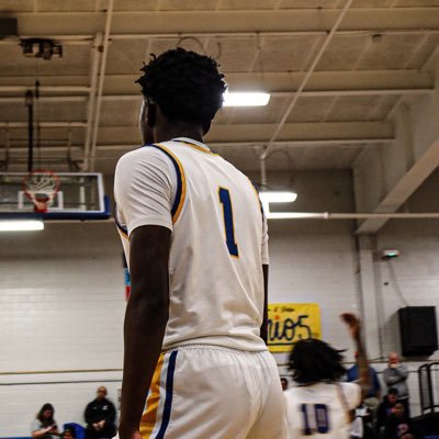 IamMouss's profile picture. ‘25🏀 6’4 Gahanna Lincoln Guard email:iammouss13@gmail.com 9296930243