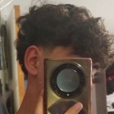 Pipe_ql's profile picture. Universidad de Chile, Arsenal,Ferrari, Mernosketti.
totalmente asfixiado en cocaina.