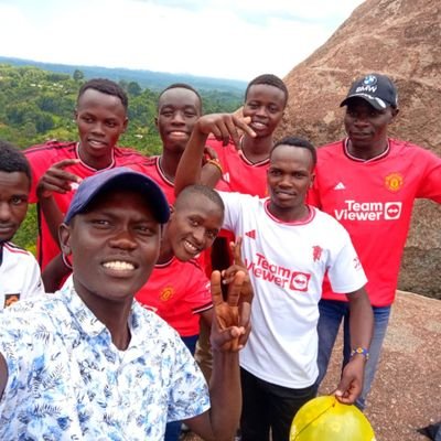 Teacher of Chemistry and Biology,
Manchester United fun ,
less people less bulshit 🤥