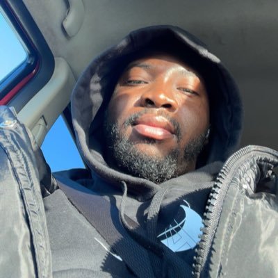 Nigerian🇳🇬, #Ballislife🏀, https://t.co/4hpjQgtnEK, PSN: Toni_Montana45, Streamer, Gamer