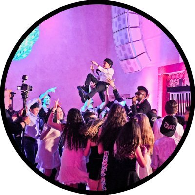 LuxuryMitzvah's profile picture. From traditions to turn-ups, we’re here for all the mitzvahs at @thevenueftl ✡️
📧 Contact: roby@thevenuefortlauderdale.com
📞 (954) 765-6968