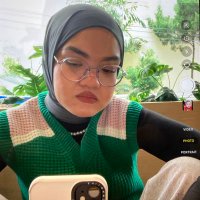 revania (@revania__says) 's Twitter Profile