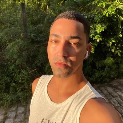 eugostassi's profile picture. a gogo tá diferente