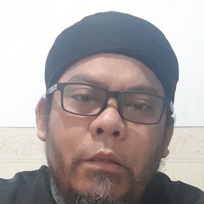 IiSaidin's profile picture. real man