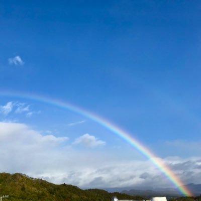 たくさんの愛をくれた中居くんを今までも…これからも…中居ヅラして応援します💙SMAPメンバーも中居くんもファンを誇りに思っていました。中居くんが誇りに思っていた中居ヅラの皆さまとこれからも繋がっていきたいです。よろしくお願いします💙