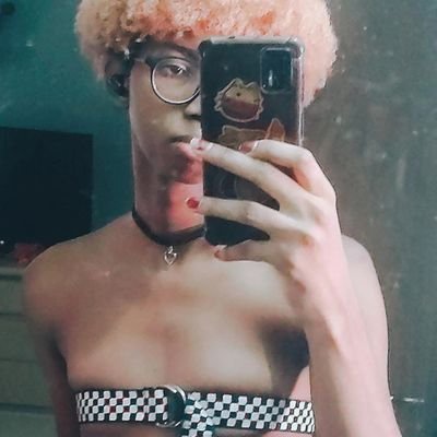 elu/ela • nb • não-mono • psicologia Ψ
transfem bacana de boa tranquila sou mais de gato que de cachorro