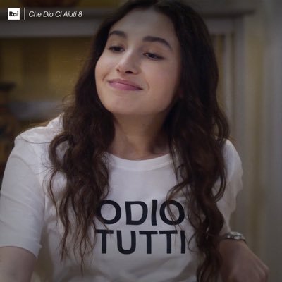 entro in fissa con le cose e parlo di quelle in loop ma sicuramente sul mio profilo troverai sempre casi ángeles, serie rai e tuffi nel passato casuali